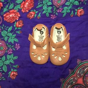 New With tags Girls Flats